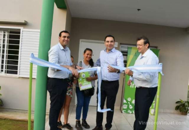 En Santo Tomé, Valdés entregó 100 viviendas y anunció la construcción de otro centenar